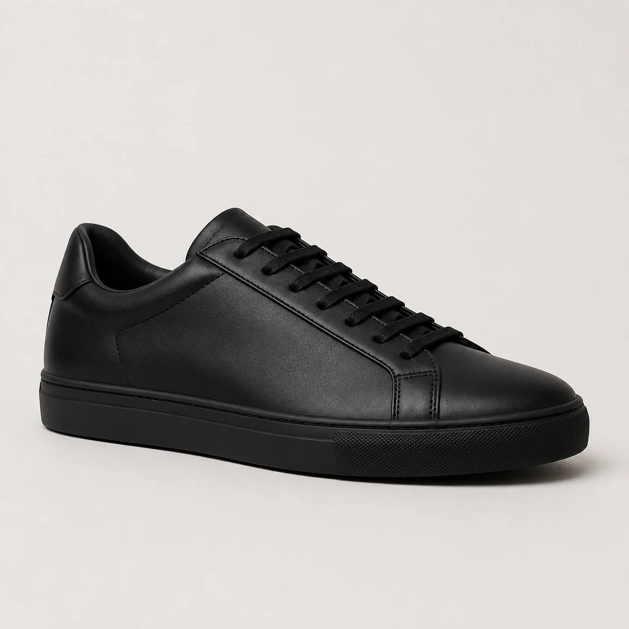 M-02 Court in Black