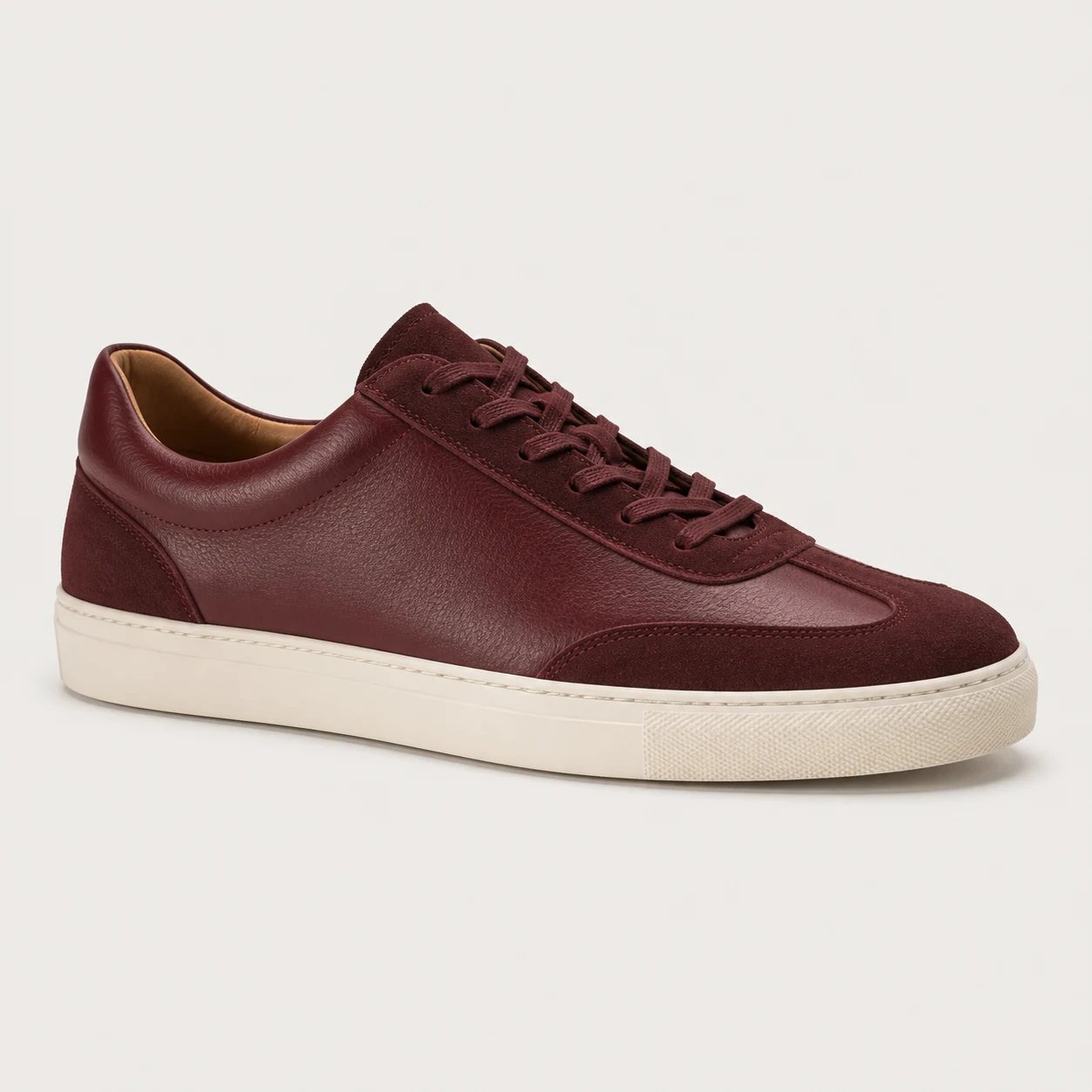 M-04 Trainer in Burgundy